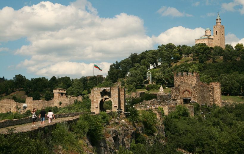 Veliko Tarnovo and Arbanassi Day Tour From Sofia